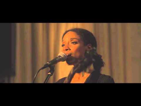 Lianne La Havas - Green & Gold (War Child Sofar Sounds Performance)