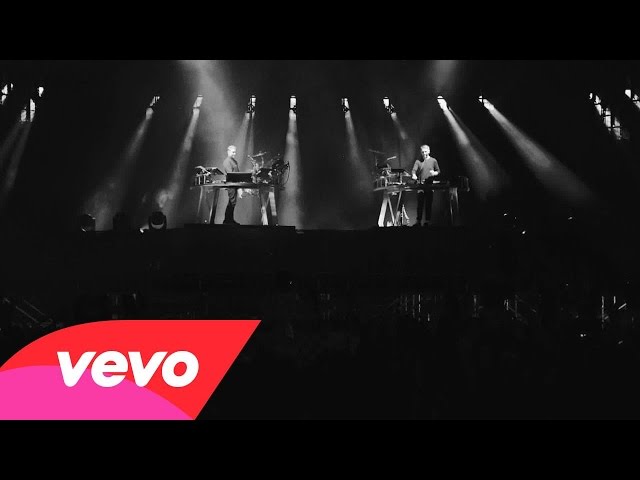 Disclosure - Holding On (Live at Wild Life) ft. Gregory Porter